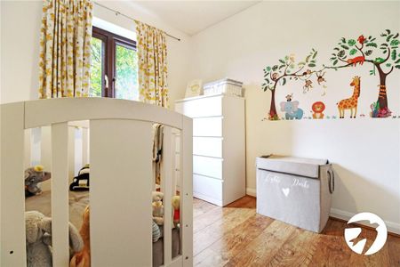 2 bedroom semi-detached house to rent - Photo 3