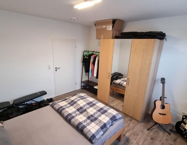 Winzenheim: Gemütliche und ruhige sanierte 2 Zimmer Wohnung in Toplage mit Balkon und Stellplatz - Photo 1