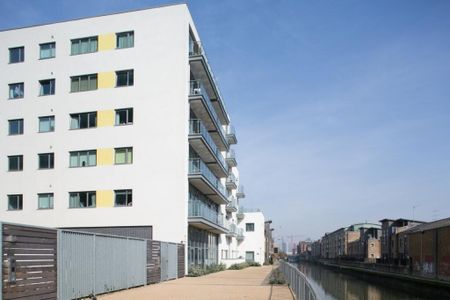 Studio Flat, Craig Tower, E3 - Photo 2