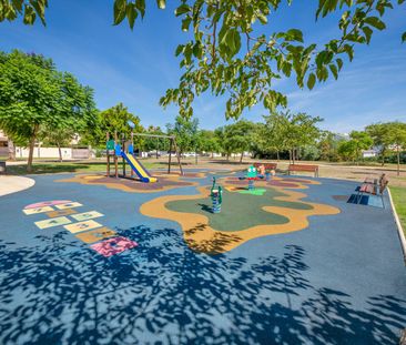 Casa adosada de alquiler en Bell Air, Bel - Air - Photo 3
