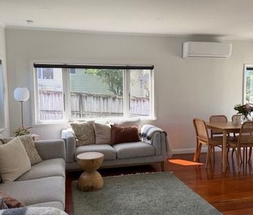 Beautifully Renovated 3 Bedroom Family Home - Photo 6