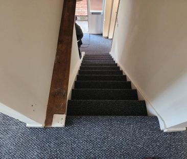 3 bedroom semi-detached house to rent - Photo 5