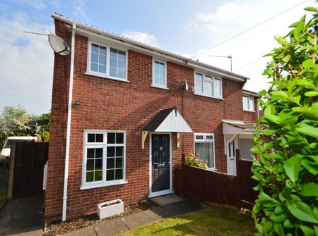 2 bedroom end of terrace house to rent - Photo 3