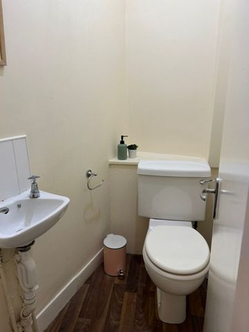 3 bedroom apartment to rent - Photo 5