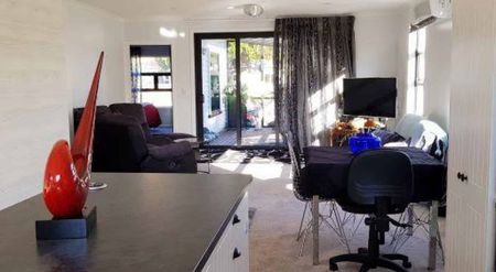 FOUR BEDROOM HOME IN FITZROY - Photo 5