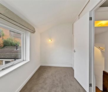 2 bedroom terraced house to rent - Photo 4