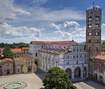 Ampio appartamento con terrazzino libero da metà marzo 2026 ! - Photo 4