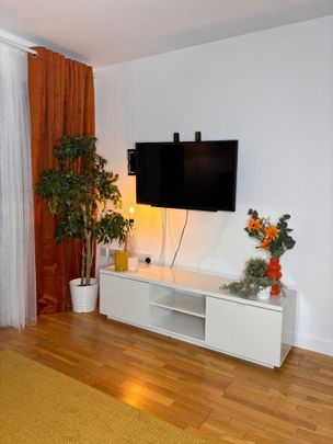 2 Bed Flat, Eyot House, SE16 - Photo 1