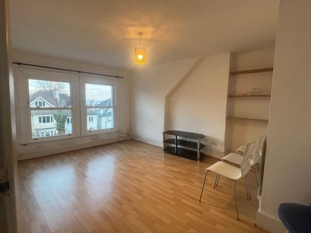 2 Bed Flat, London, N10 - Photo 3