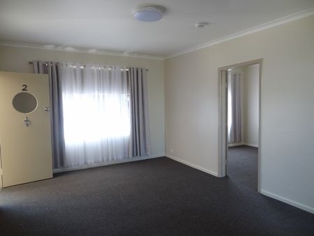 2/128 Stewart Street - Photo 2