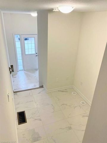 For Lease - 305 Garner Road Unit# 45, Hamilton, Ontario - Photo 5