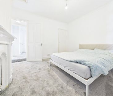 Holly Road, Hounslow, TW3 - Photo 5