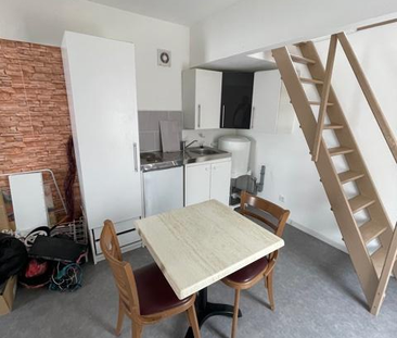 AU CENTRE DU VILLAGE 59243 QUAROUBLE - Photo 6