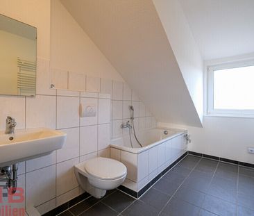 Gepflegte 1-Zimmer-Dachgeschosswohnung mit Pantryküche in Bremen-Se... - Photo 2