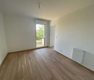 Location Appartement 2 pièces 40m² DECINES CHARPIEU 69150 - Photo 2