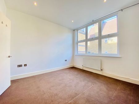 2 bedroom flat to rent Woodstock Road, Croydon - Photo 3