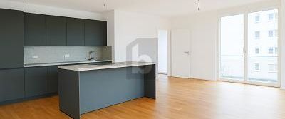 ARBEITEN BEI TESLA, WOHNEN AM WASSER - Photo 1