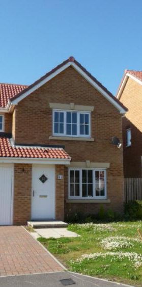 3 bedroom detached house to rent - Photo 2