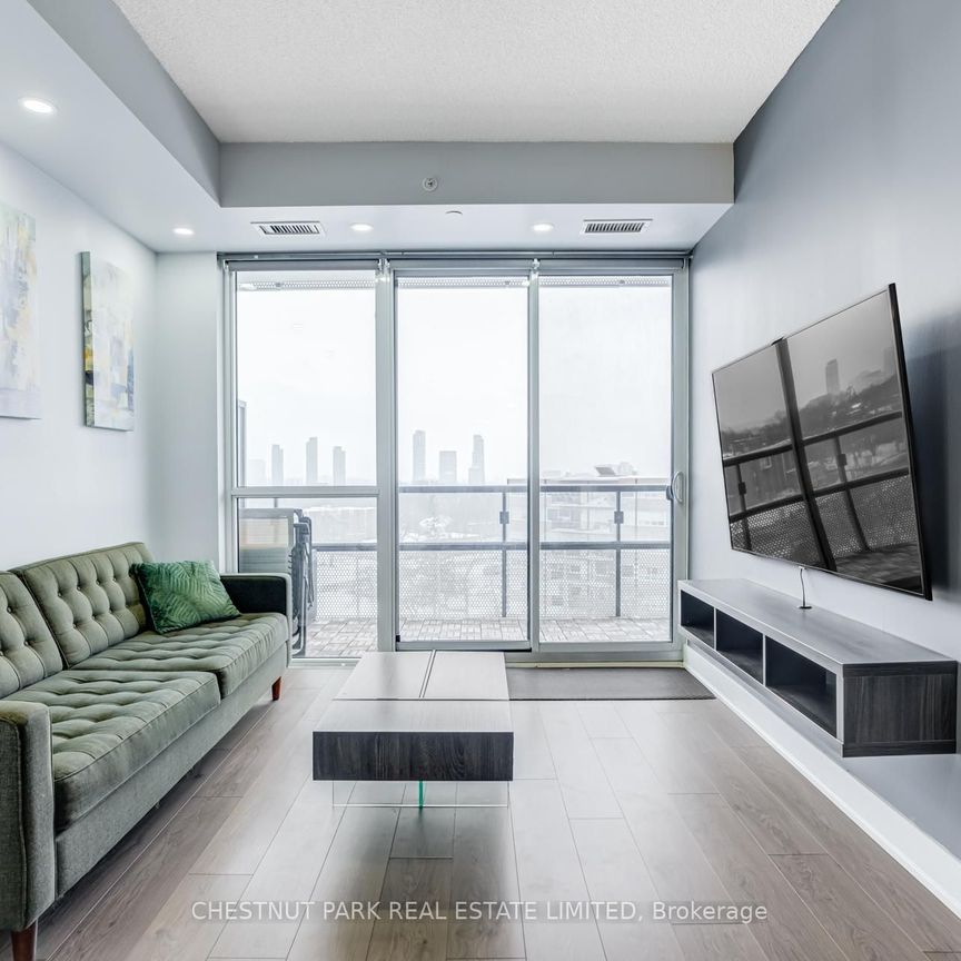 621 99 The Donway W - Photo 1