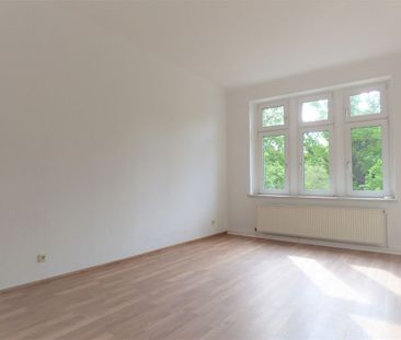 Leutzsch - Schöne 3 Zi.- Whg., Gäste WC, Loggia, frisch saniert! - Photo 1