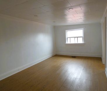 For Lease - 201 Main Street Unit# 6, Newmarket, Ontario - Photo 3