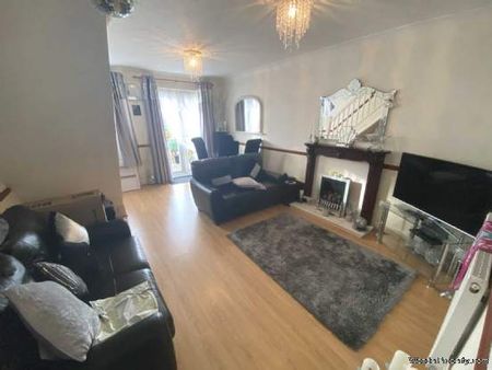 2 bedroom property to rent in Borehamwood - Photo 5