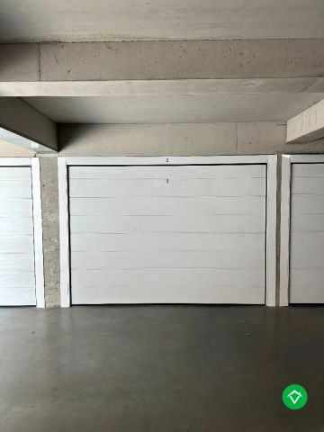 Charmant 2-slaapkamerappartement met garage en extra berging aan markt Kortemark - Foto 2