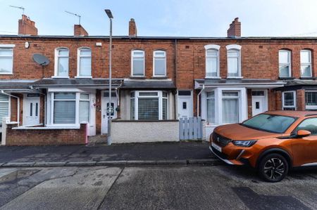18 Hollycroft Avenue, Belfast, BT5 5JE - Photo 5