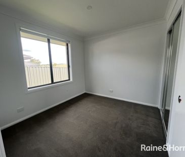 2/34 Rodgers Road, West Tamworth, NSW 2340 - Photo 2