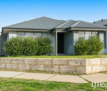 Modern Family Home - Photo 2