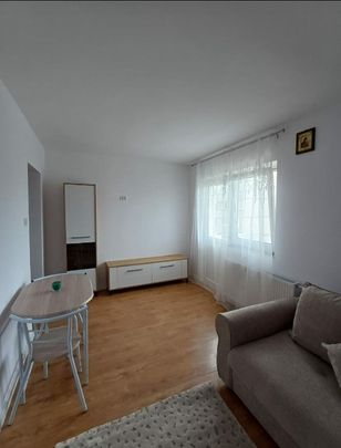 Garsoniera confort 1 Etaj 2 - Zona Zamca - Fotografie 1