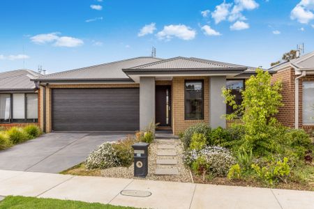 Modern Family Living in Strathfieldsaye - Photo 2