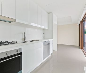 Two Bedroom Unit with Water Views - Photo 2