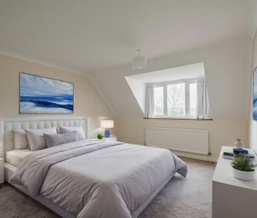 4 bedroom semi-detached house to rent - Photo 6