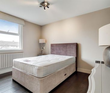 St Johns Wood Park, London, NW8 - Photo 5