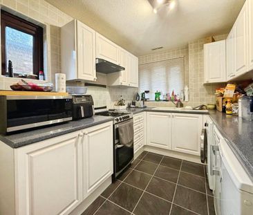 Greenham Walk, Woking, Surrey, GU21 3HB - Photo 4