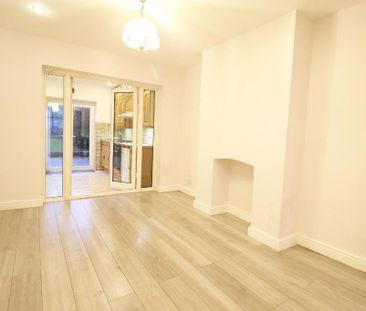 5 bedroom semi-detached house to rent - Photo 1