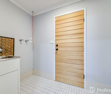 Modern & Stylish - Great Location - Photo 6