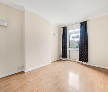 2 bedroom end of terrace house to rent - Photo 1