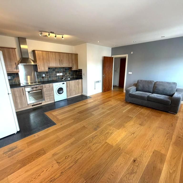 1 bedroom flat to rent - Photo 1