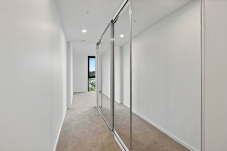 Stunning sunset views of Mt Cootha at Indooroopilly’s Most Desirable New Lifestyle Address - Photo 3