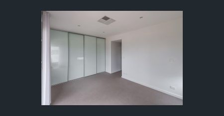 What a Location! - Photo 4