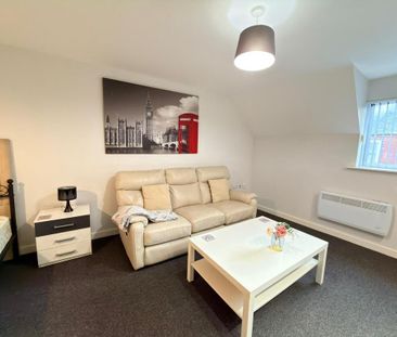 Studio to rent - Photo 2