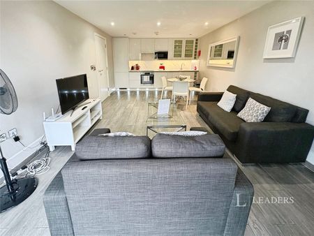 2 bedroom property to rent Denmark Villas, Hove, East Sussex, BN3 - Photo 2