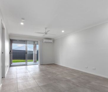 39 Mapplewell Circuit - Photo 2