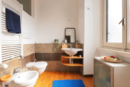 Via Giulio e Corrado Venini, Milan, Lombardy 20124 - Photo 3