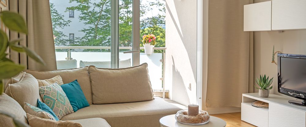 Wohnen mit Stil in Düsseldorf Golzheim. 3 Zimmer Wohnung mit Einbauküche, TG und Balkon - Photo 1