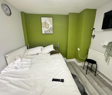 Studio to rent - Photo 3