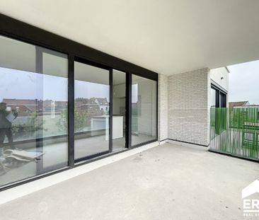 Appartement met 2 slpks, 2 terrassen en 2 parkings - Photo 6