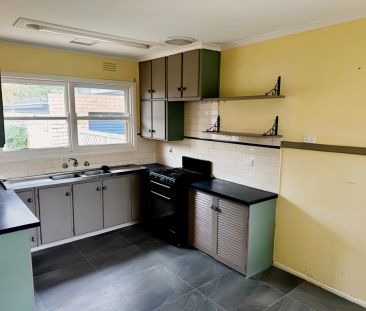 3 Bed, 1 Bath - Photo 6